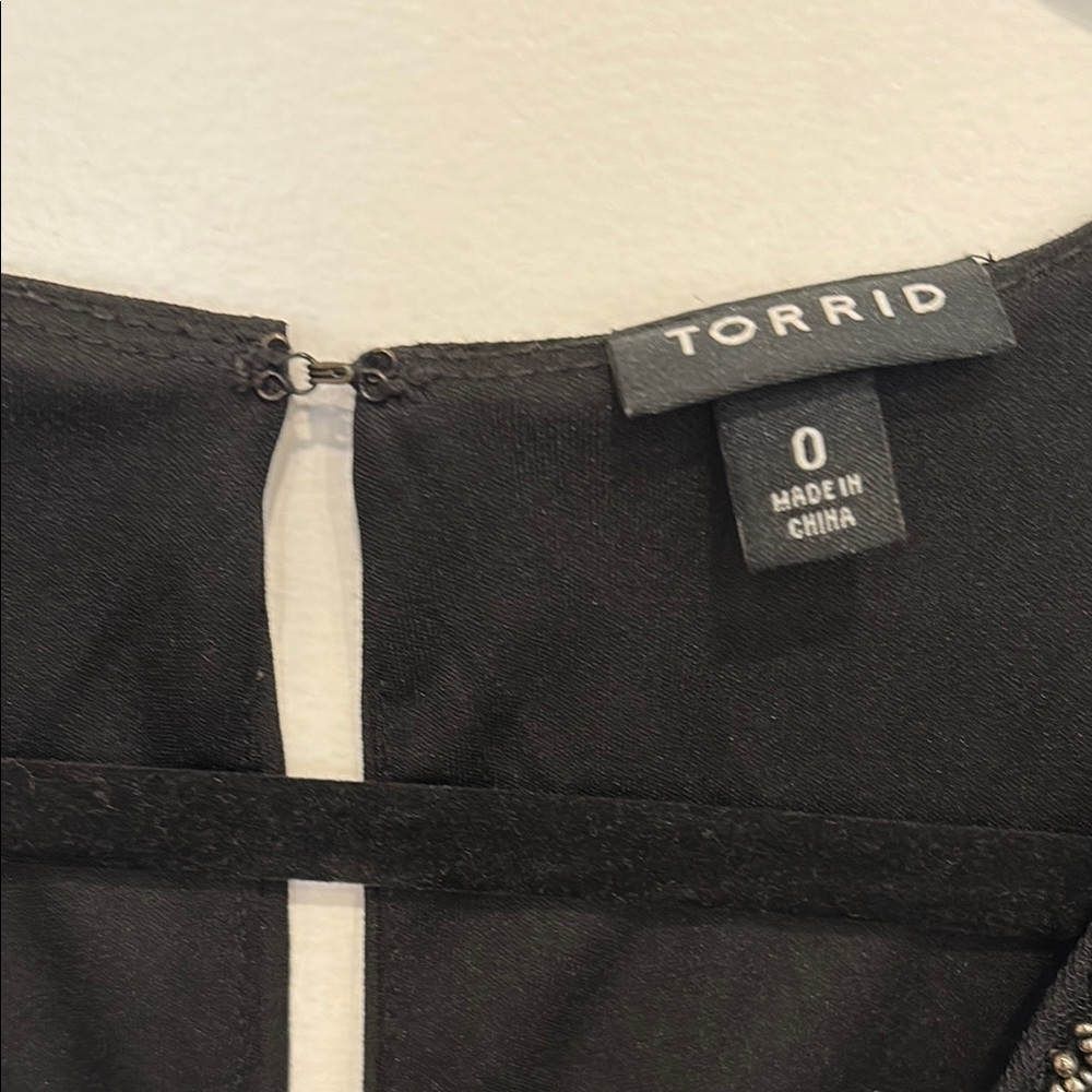 Torrid Black Romper - 0X - Like New - Picture 4 of 6